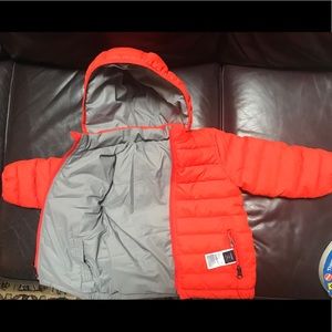 Baby Gap 2T reversible puffer jacket